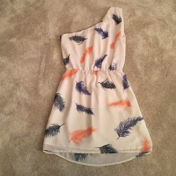 One shoulder dress