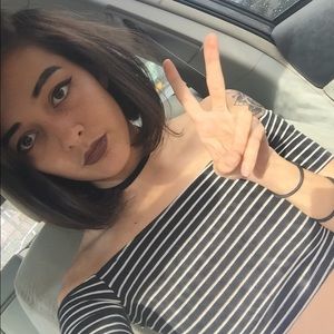 Meet your Posher, Pili