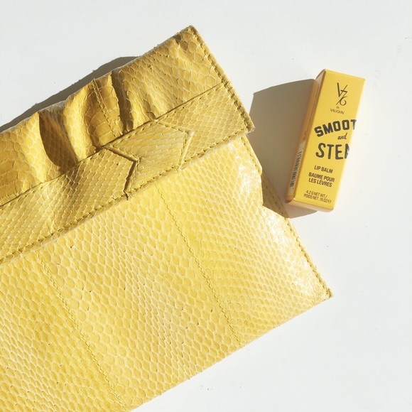 Gorgeous 70's Era Vintage Yellow Clutch