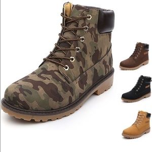 BRAND NEW! Military high top boots