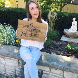 Meet your Posher, Rachel