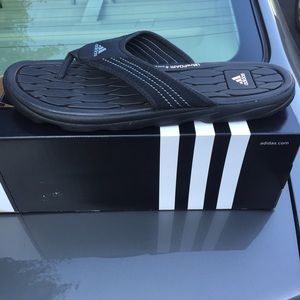 New Men's Adidas flip flops
