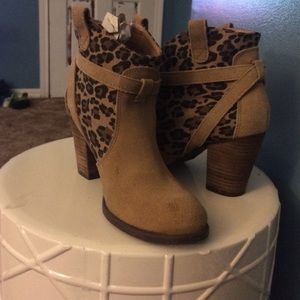 American eagle outfitter boots