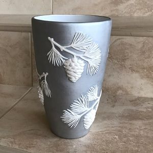 Decorative ceramic vase