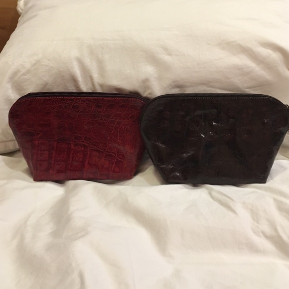 Alligator cosmetic bag.