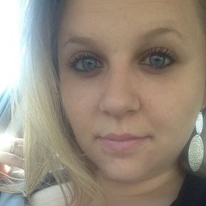 Meet your Posher, Mallory