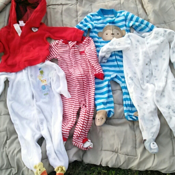 Boys 9 mos pajamas and jacket lot Carters