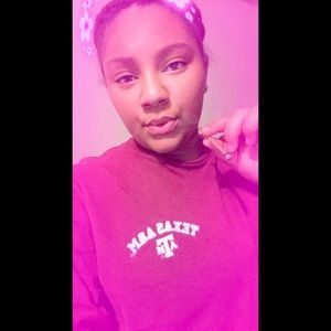 Meet your Posher, Cierra