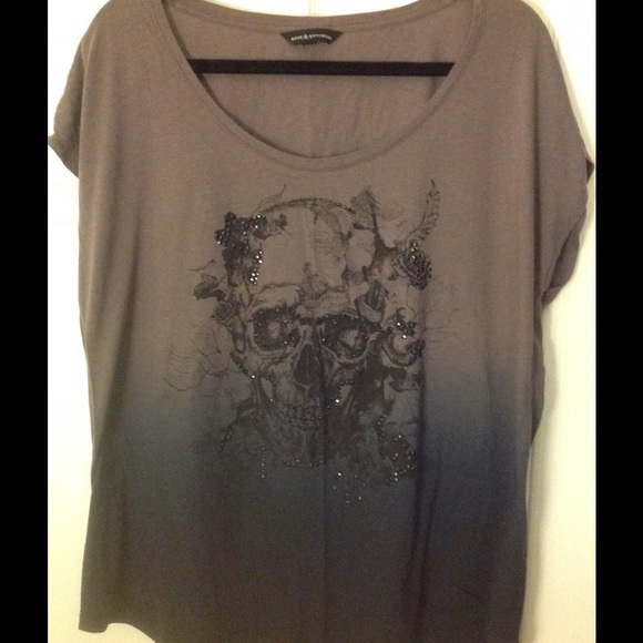 Ombré skull top