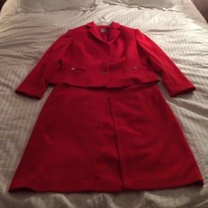 RED ANNE KLIEN SUIT- GORGEOUS!