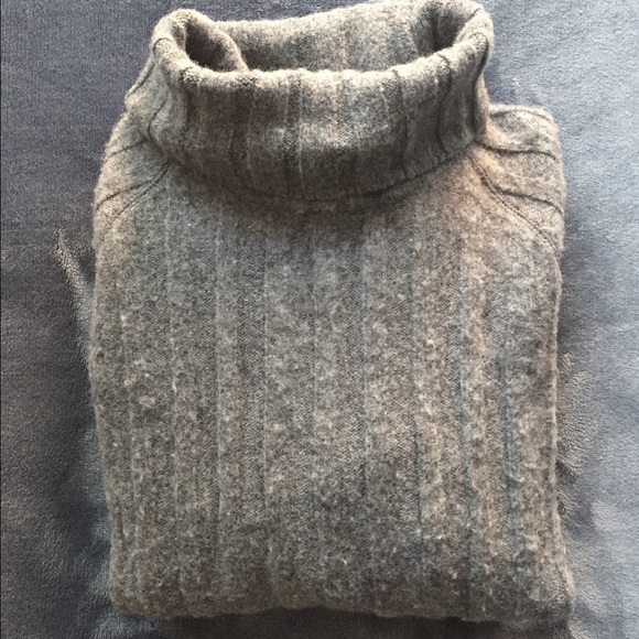Abercrombie & Fitch Lambswool sweater