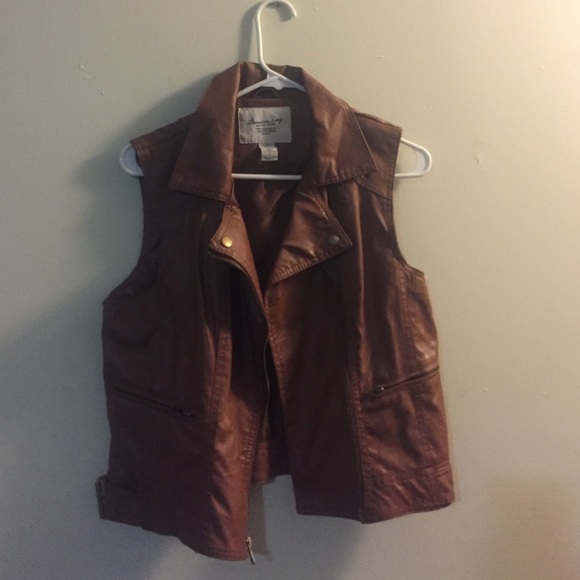 Brown (p)Leather American Rag Vest