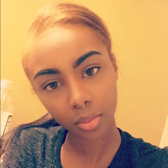 Meet your Posher, Mandy