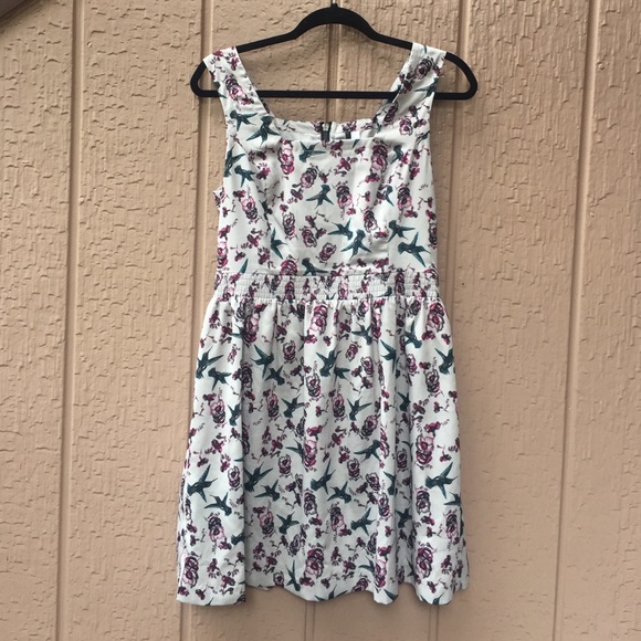 Sleeveless Kensie Dress
