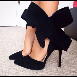 Bow pumps