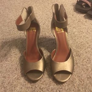 BC footwear gold wedges