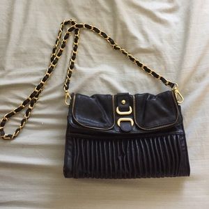 Big Buddha black bag with gold chain