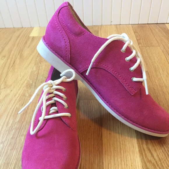 BRAND NEW Pink Timberland Oxfords
