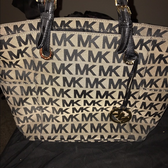 Mk purse