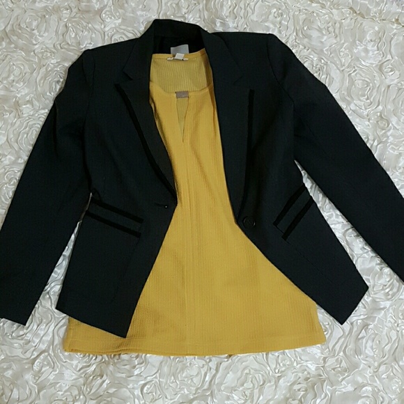 Calvin Klein yellow top size XS