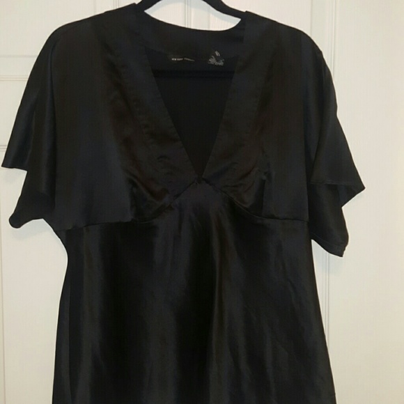 V-neck silky blouse