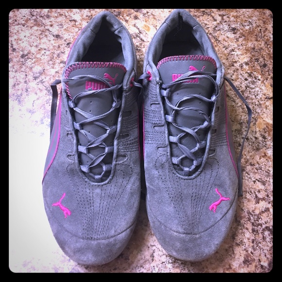 pink and gray pumas