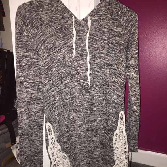 Pullover sweater