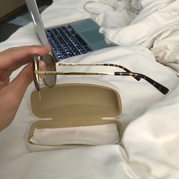KORS Michael Kors Accessories - NEVER WORN michael kors aviator sunglasses KORS Michael Kors Accessories - NEVER WORN michael kors aviator sunglasses