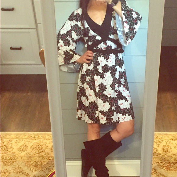 Bisou Bisou graphic print dress.