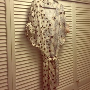 DVF short sleeve dress-fits like a 6/8