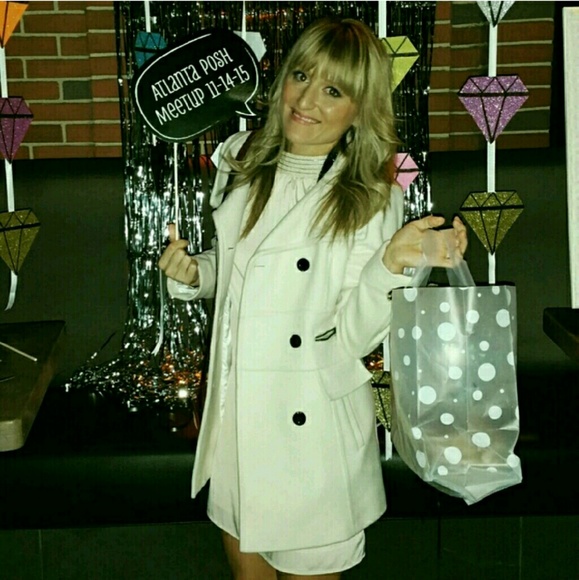 POSHMARK EVENT!! ATLANTA - Picture 1 of 4