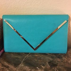 Aldo Clutch
