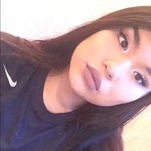 Meet your Posher, Lea