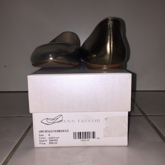 Ann Taylor Two Tone Gold Leather Flats - Picture 2 of 4