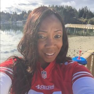 Meet your Posher, Lakisha