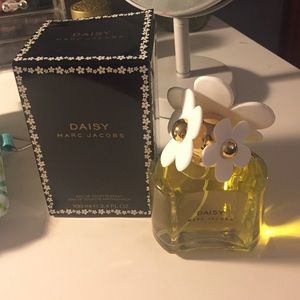 Marc Jacobs Daisy Perfume