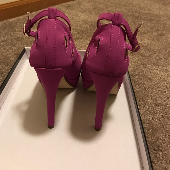Purple/Pink pumps - Picture 3 of 3