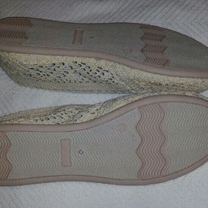 Cute lace flats