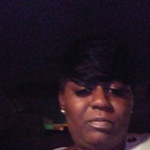 Meet your Posher, Pauline