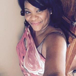 Meet your Posher, Yvette