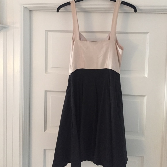 Armani Exchange Cream and Black Dress - Picture 2 of 3