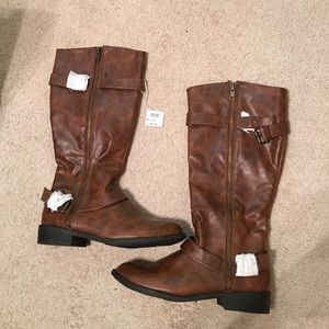 BRAND NEW Leather Boots 👢