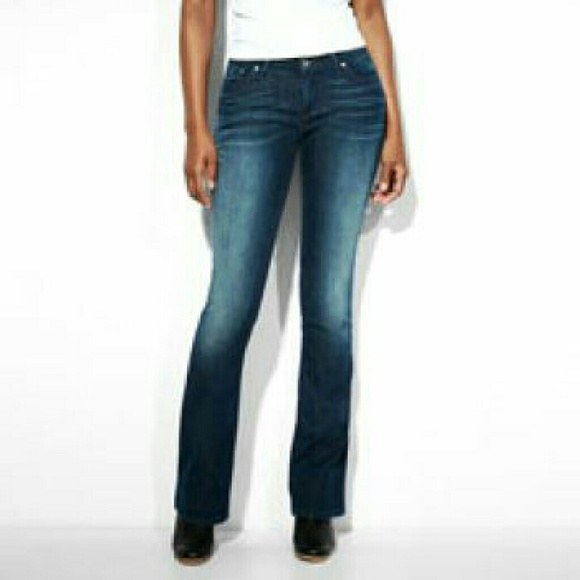 Closing sale!Levi's Demicut Lowrise Skinny Bootleg