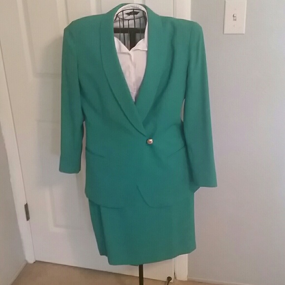SALE!! Vintage 80's Women's Suit