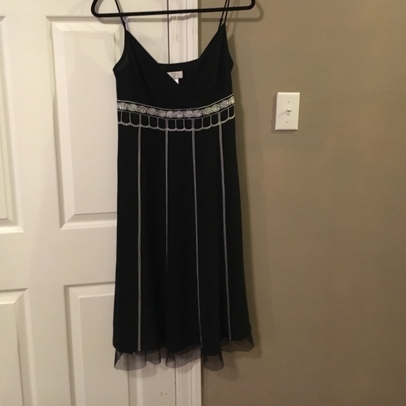 Beautiful dress for cocktail party or date night!