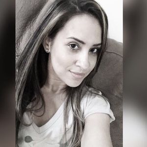 Meet your Posher, Aline