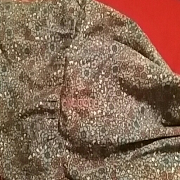 Billabong - Picture 4 of 4