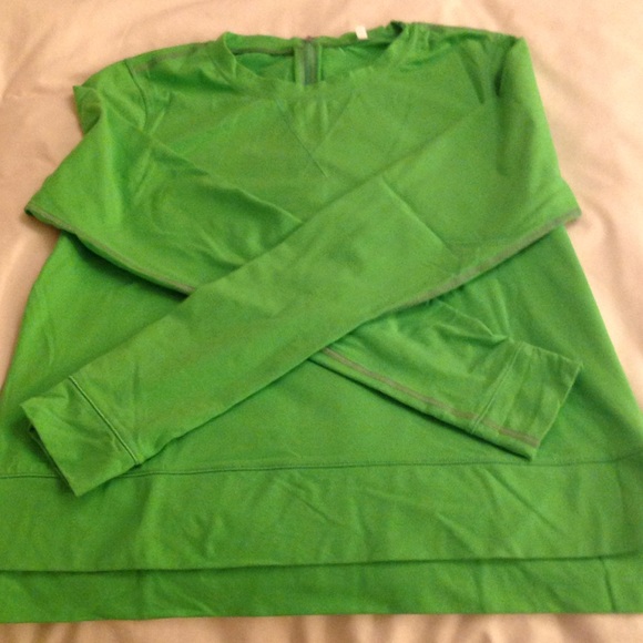 Lululemon crop pullover