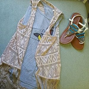 SALE🎉 Eyeshadow Embroidered Fringe Vest