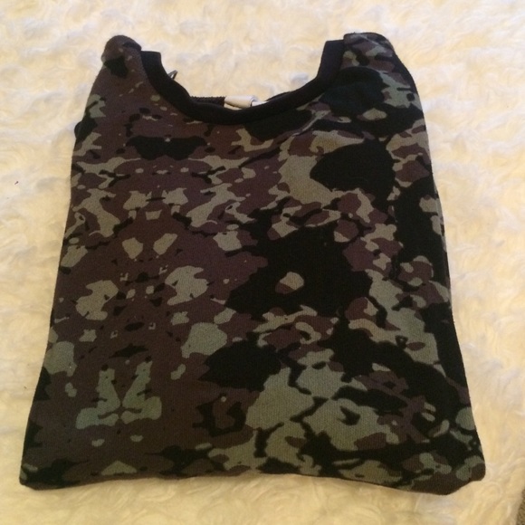Like new Vans grey camo sweater